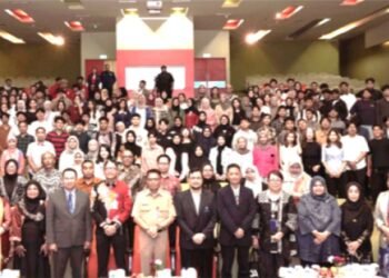 Menjadi “Muadzin” Komunikasi Kebangsaan